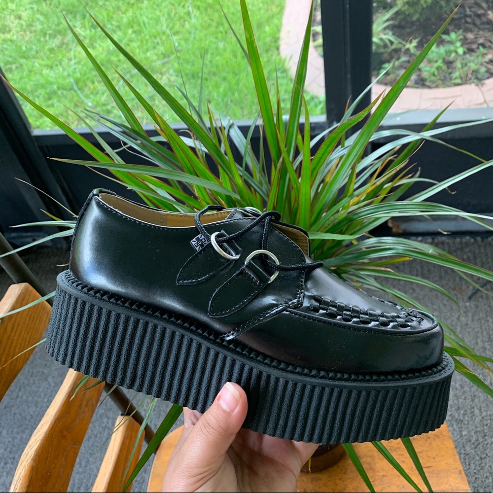 T•U•K platform Viva low Creepers size US 5
